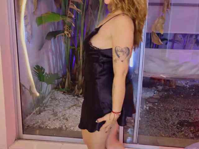 SCARLETTE04 webcam