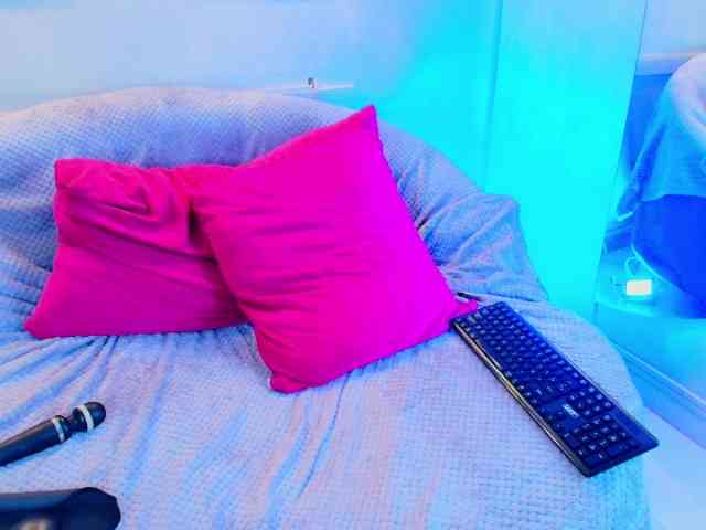 SCARLETTE04 webcam