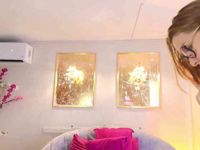 SCARLETTE04 webcam
