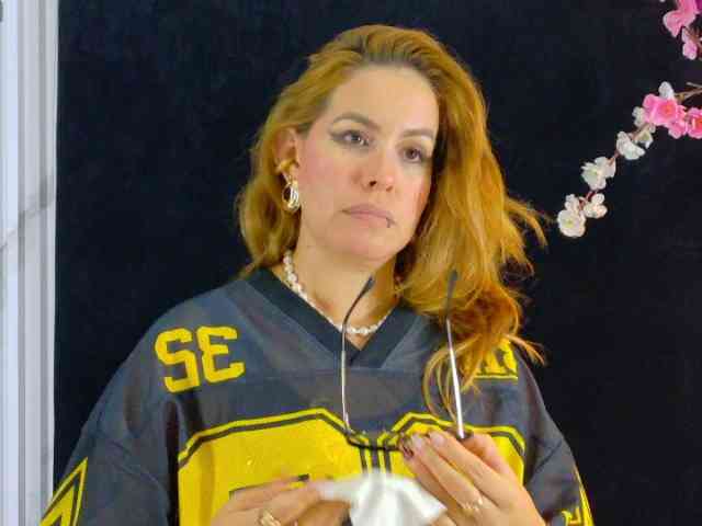 SCARLETTE04 webcam