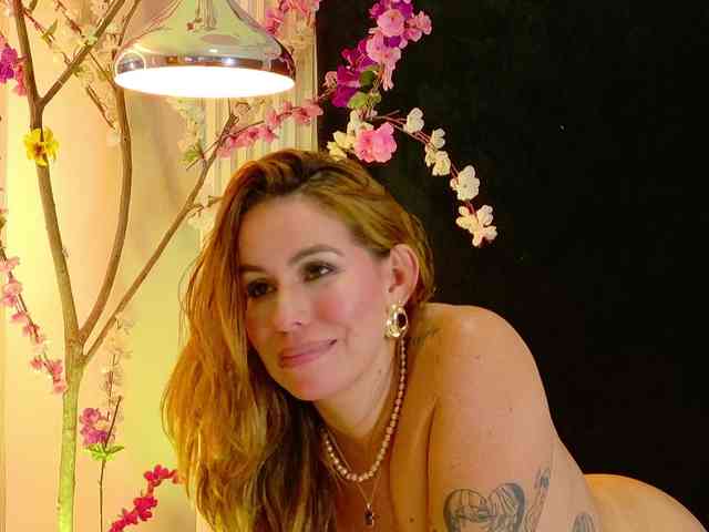 SCARLETTE04 webcam