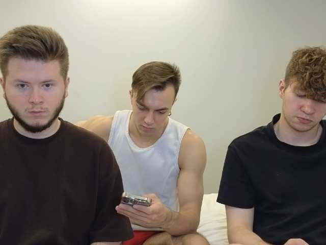alexxx_d1 — live couple cam