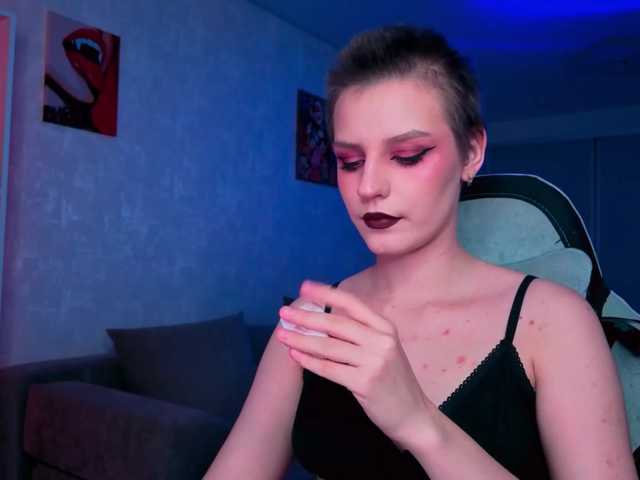 monicaerotic live cam on BongaCams
