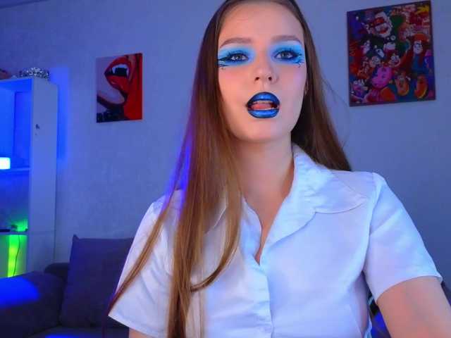 monicaerotic live cam on BongaCams