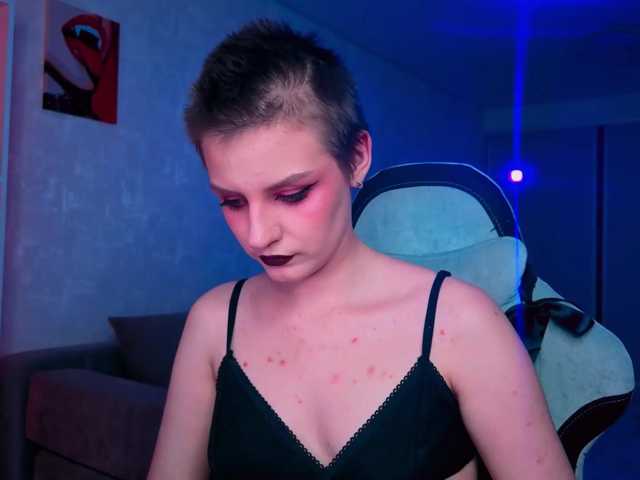 monicaerotic live cam on BongaCams