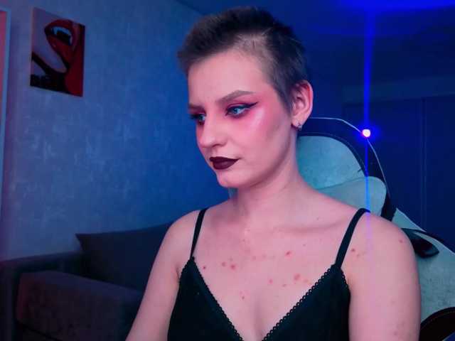 monicaerotic live cam on BongaCams