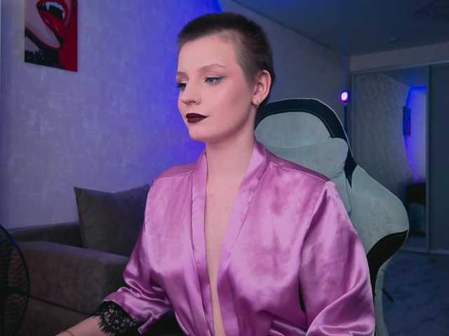 monicaerotic live cam on BongaCams