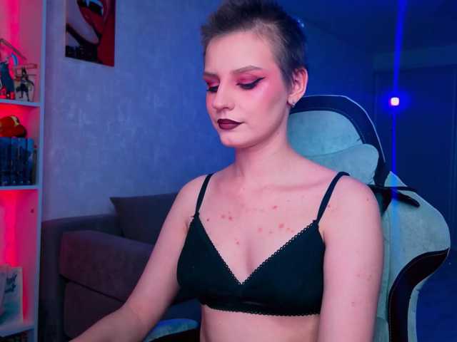 monicaerotic live cam on BongaCams