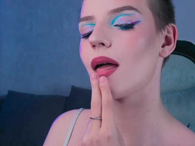 monicaerotic live cam on BongaCams