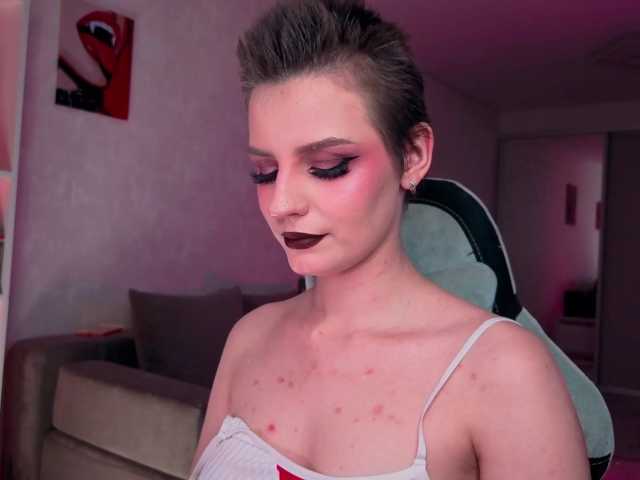 monicaerotic live cam on BongaCams