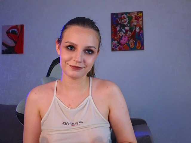 monicaerotic live webcam show