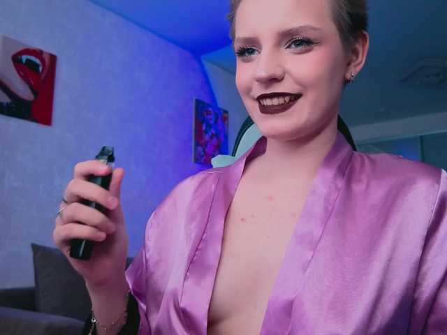monicaerotic live cam