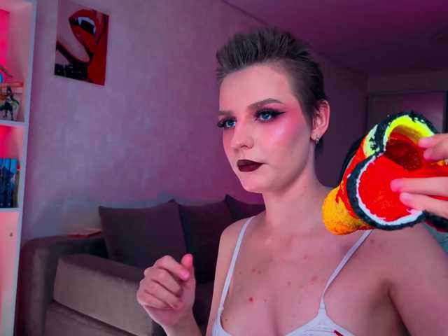monicaerotic live cam on BongaCams