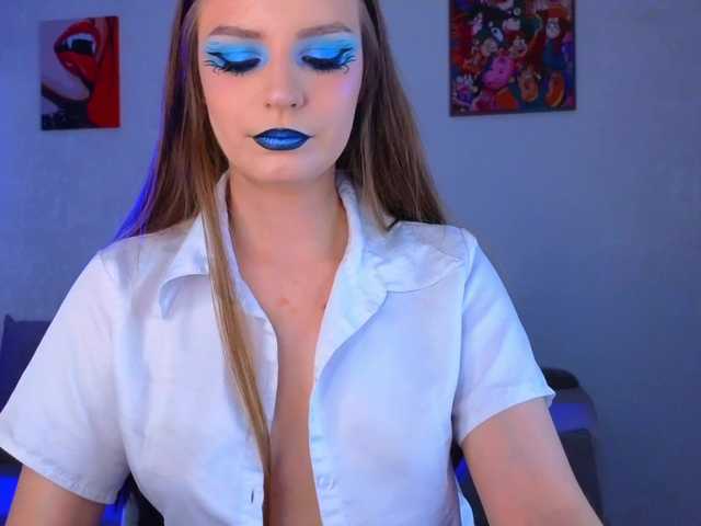 monicaerotic live cam on BongaCams