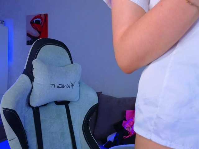 monicaerotic live cam on BongaCams