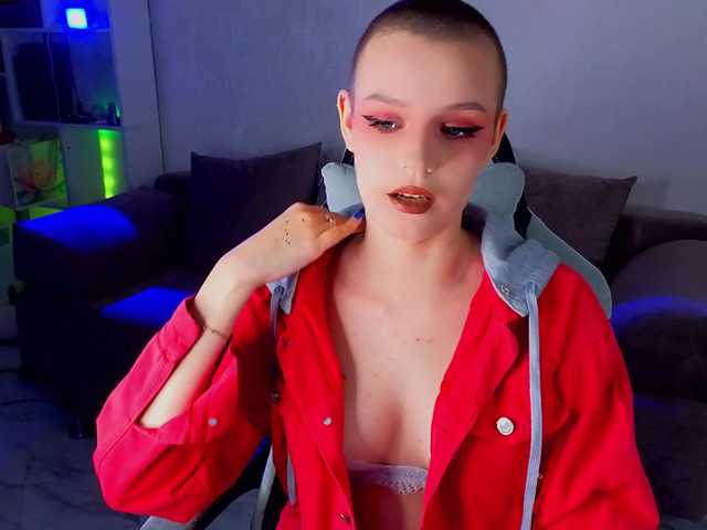 monicaerotic live cam on BongaCams