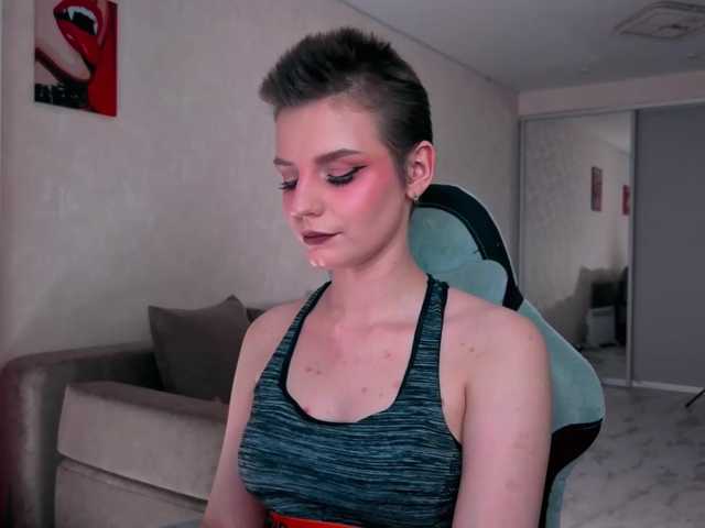 monicaerotic live cam on BongaCams