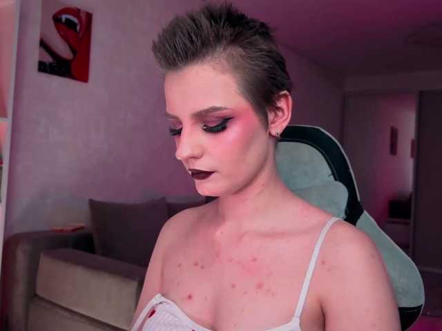 monicaerotic live cam on BongaCams