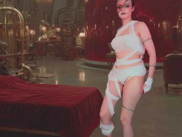 monicaerotic live cam on BongaCams