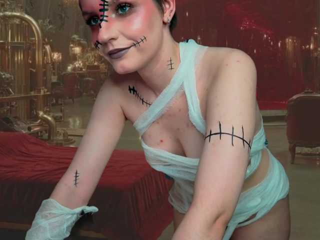monicaerotic live cam on BongaCams
