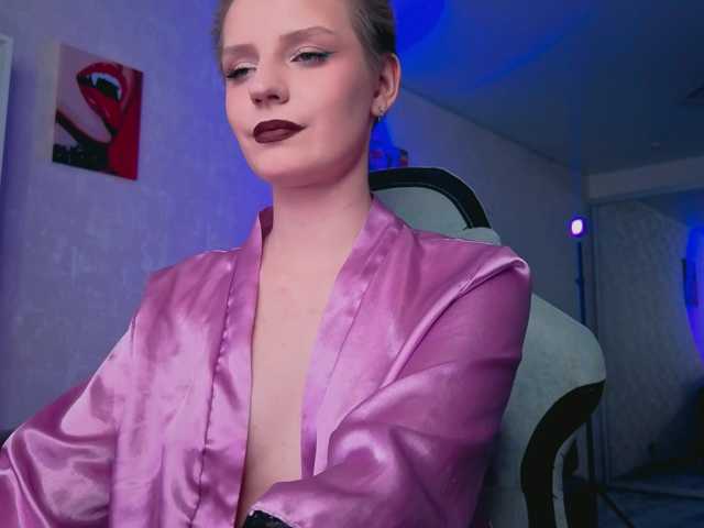 monicaerotic live cam on BongaCams