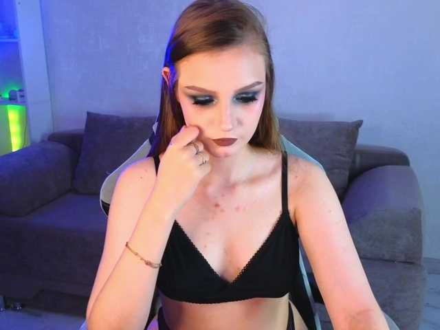 monicaerotic live cam on BongaCams