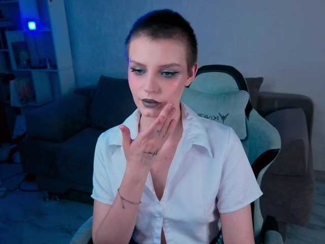 monicaerotic live cam on BongaCams
