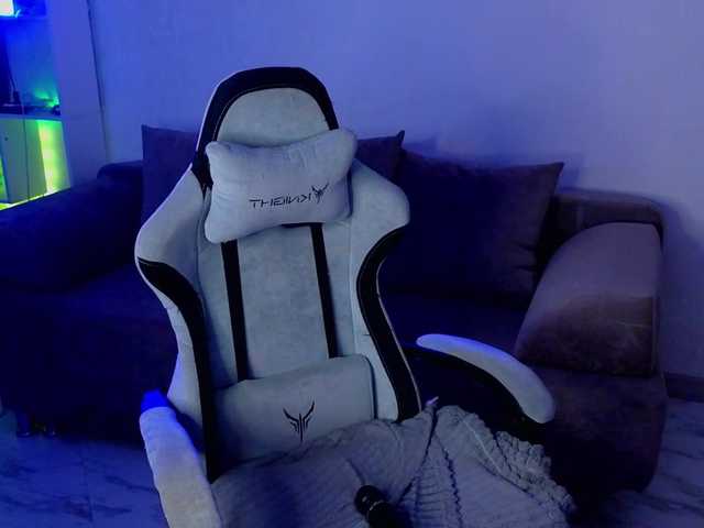 monicaerotic live cam on BongaCams