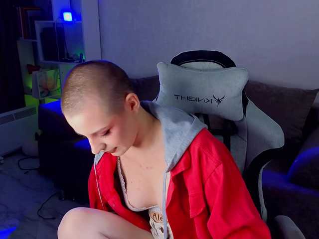 monicaerotic live cam on BongaCams