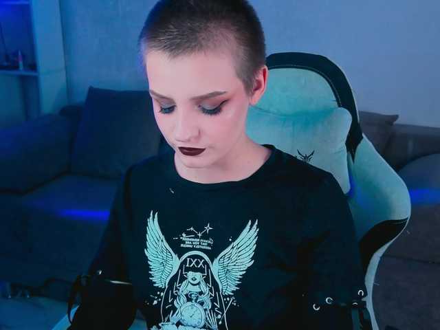 monicaerotic live cam on BongaCams