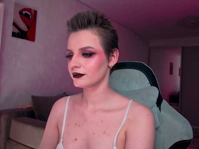monicaerotic live cam