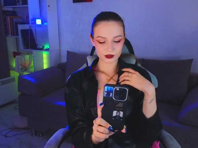 monicaerotic live webcam show