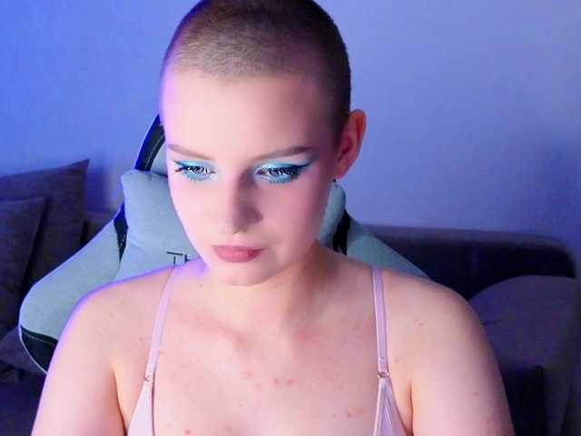 monicaerotic live cam on BongaCams