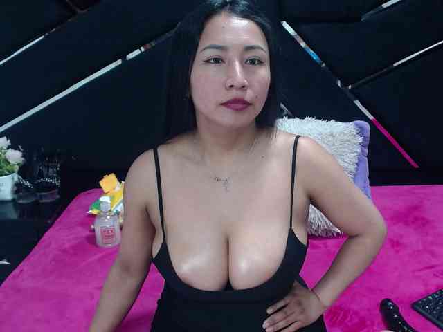 SalmaSantos webcam