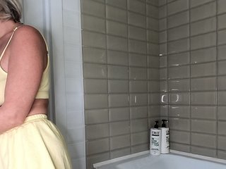 Hollena Porn Show