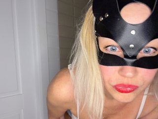 Hollena Porn Show