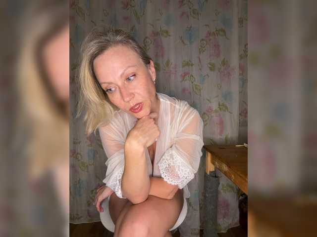 Alenkahot live cam on BongaCams