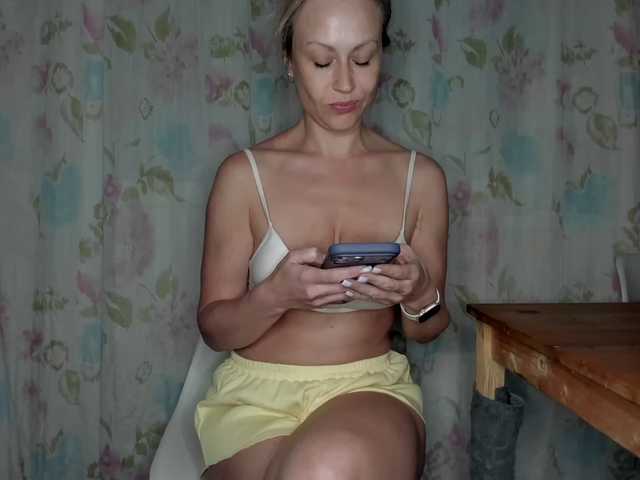 Alenkahot live cam on BongaCams