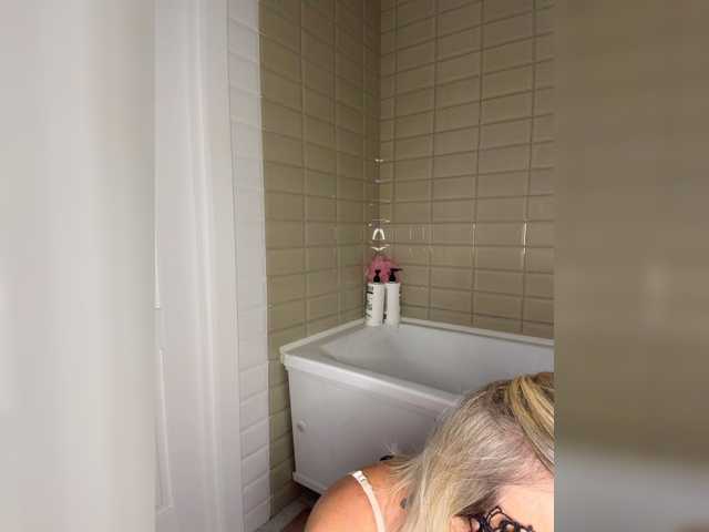 Alenkahot, live now on BongaCams