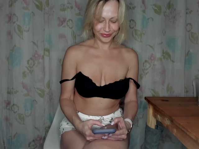 Alenkahot live cam on BongaCams