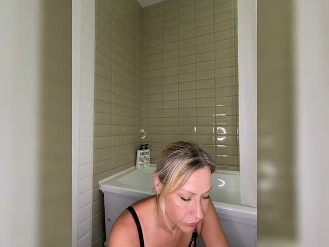 Alenkahot live cam on BongaCams