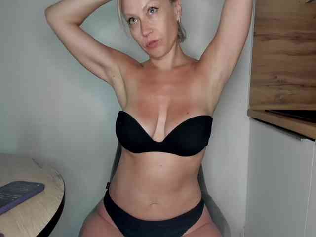 Milfa_hot webcam