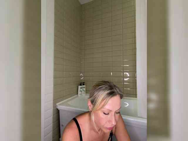 Milfa_hot webcam