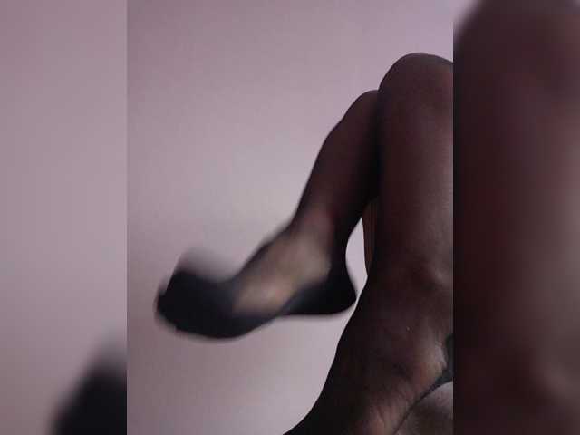 Leylla's BongaCams show and profile