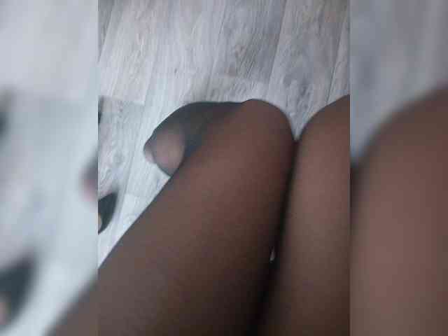 Leylla_ webcam
