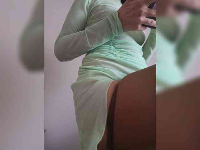 Leylla_ webcam