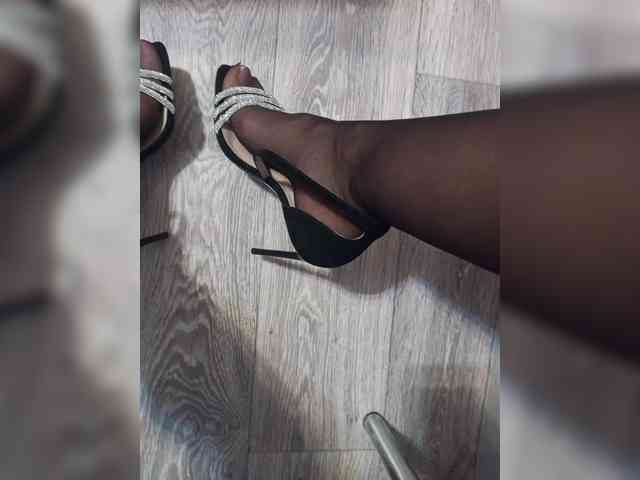 Leylla_ webcam
