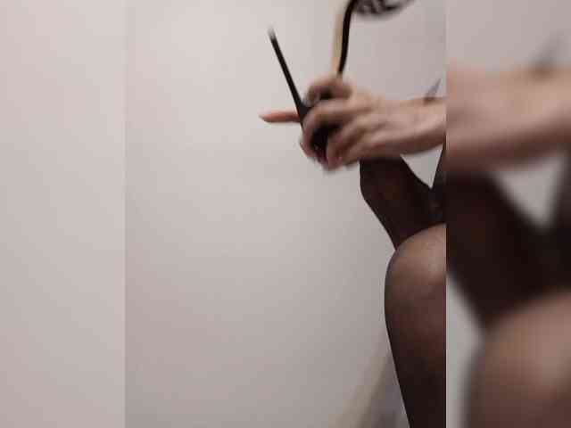 Leylla_ webcam