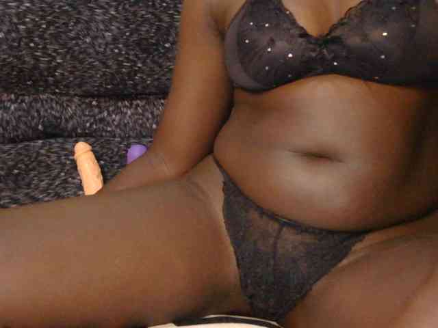 DivineAssGoddess webcam