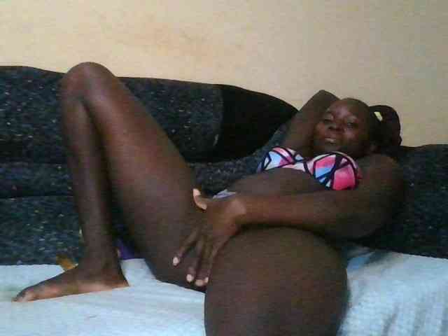 DivineAssGoddess webcam